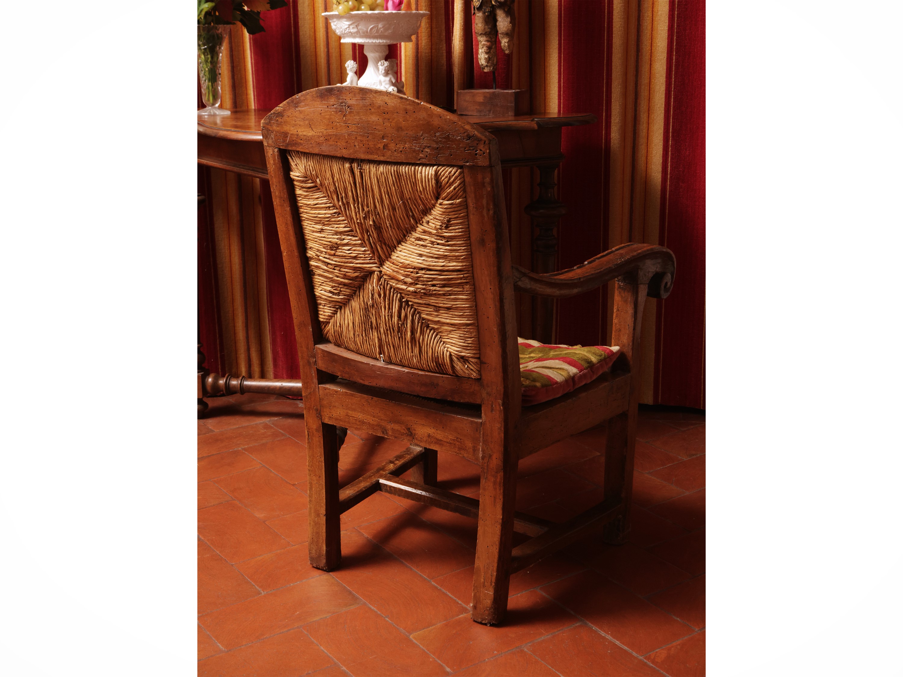 Poltroncina da campagna in legno tenero, XVIII/XIX secolo