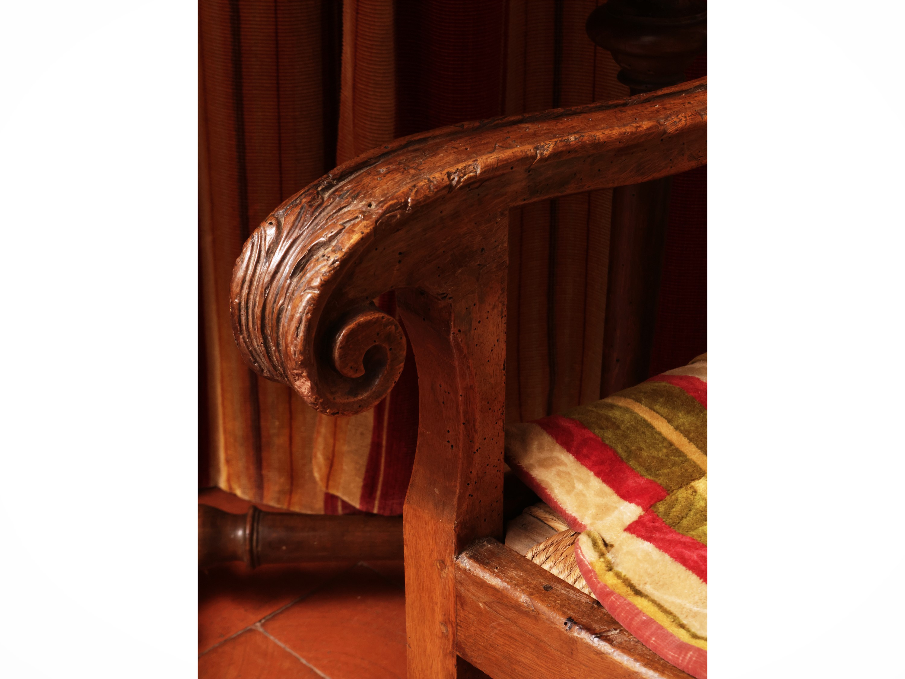 Poltroncina da campagna in legno tenero, XVIII/XIX secolo