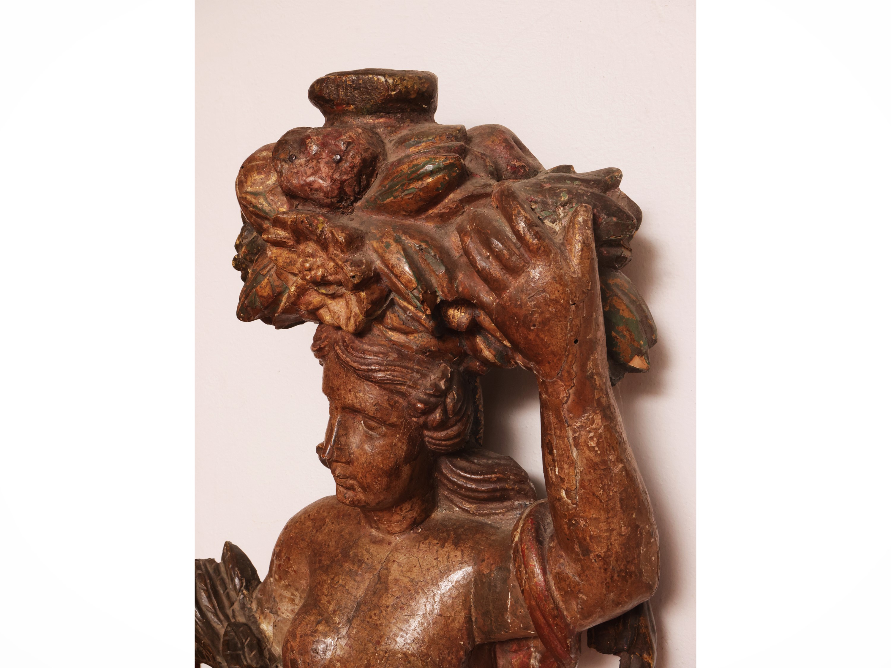 Scultura lignea portacero