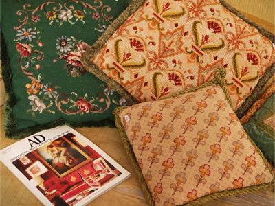 Assortimento di sei cuscini decorativi, vari formati
