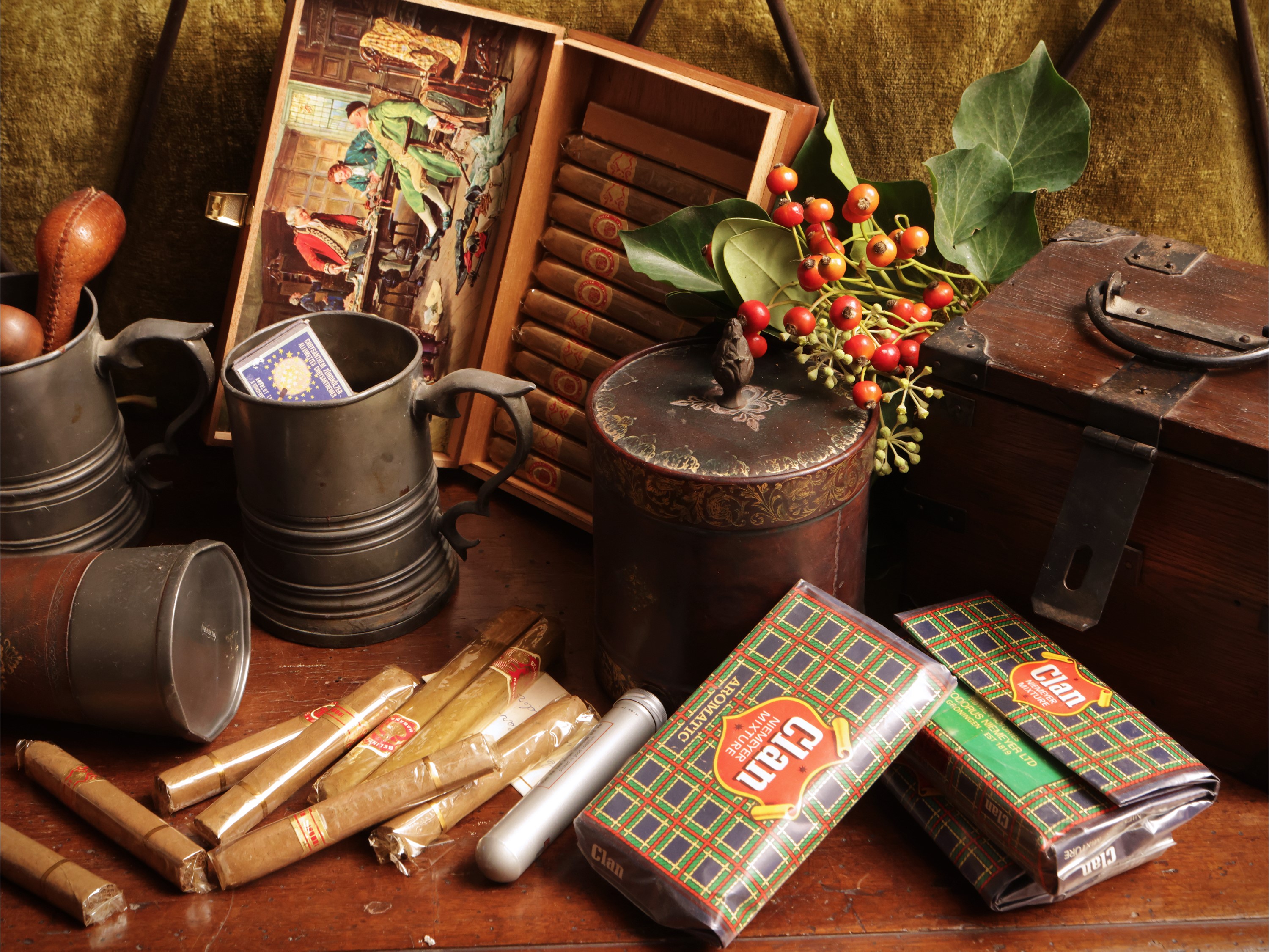 Assortimento per fumatori, diverse qualità di sigari e curiosità
