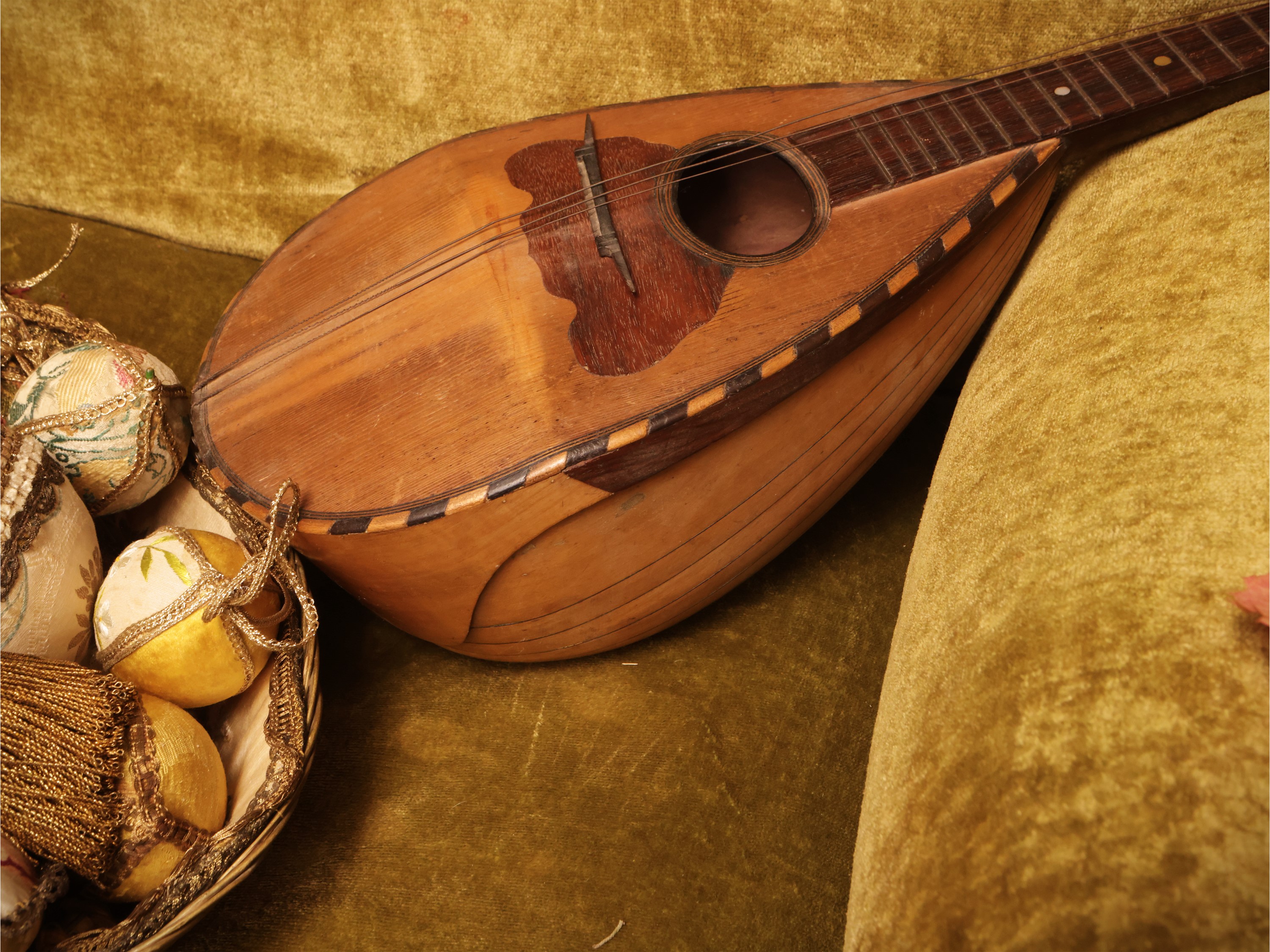 Mandolino, lunghezza cm 62