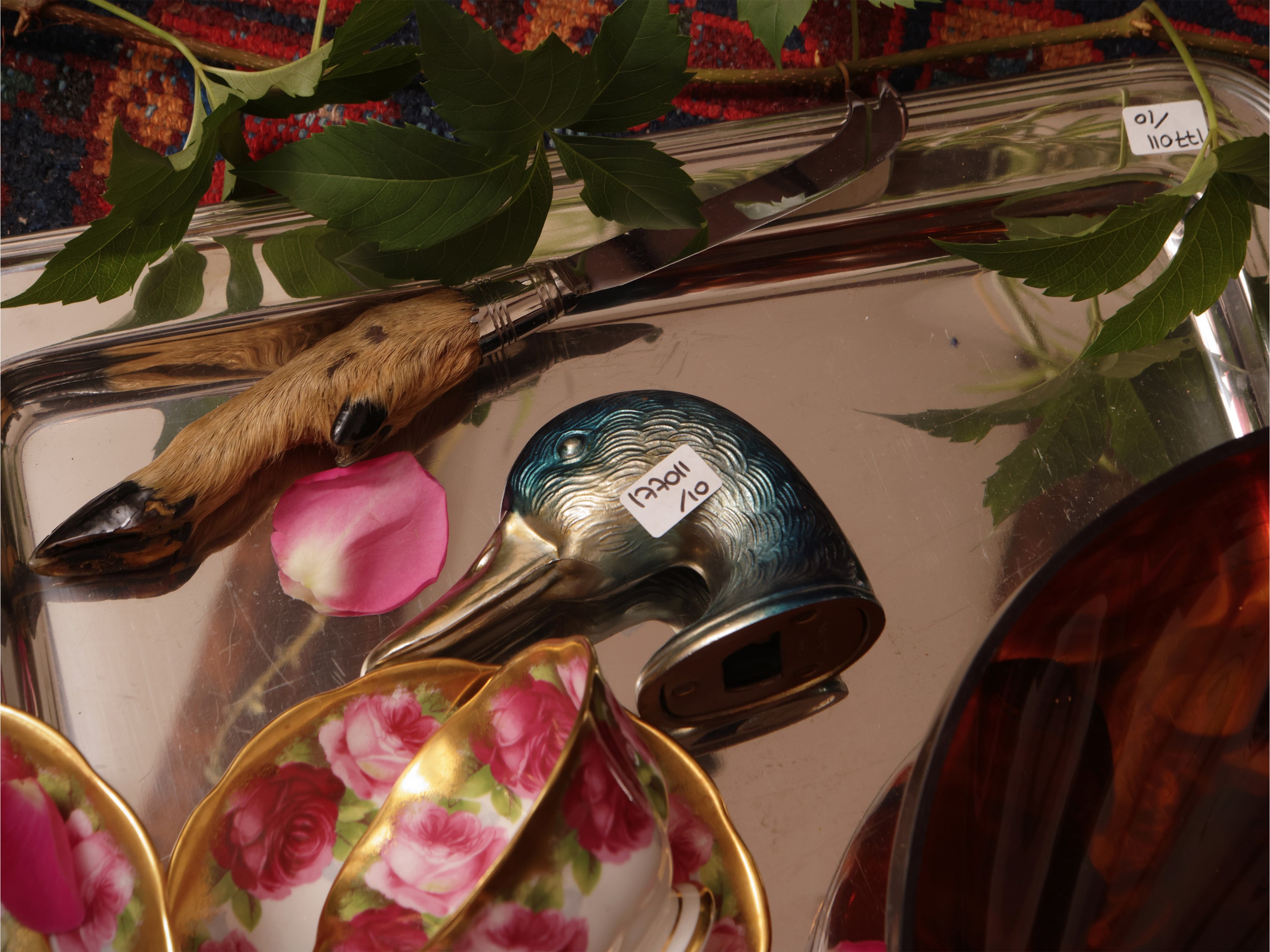 Set per il servizio del tè, sei tazze in porcellana Royal Albert con vassoio in metallo argentato