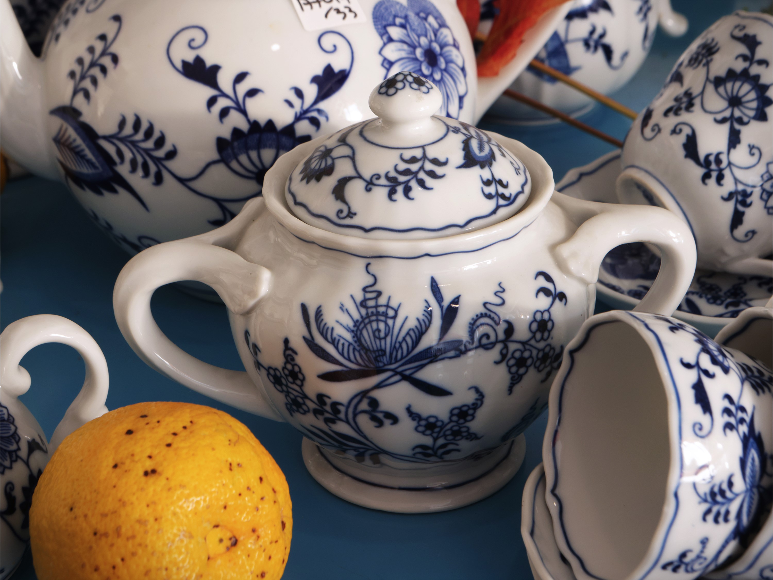 Servizio da caffè e tè in porcellana Blu Danube, decorato con motivo del fiore di cipolla in mono...