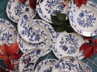 Servizio di piatti in porcellana Blu Danube, decorato con motivo del fiore di cipolla