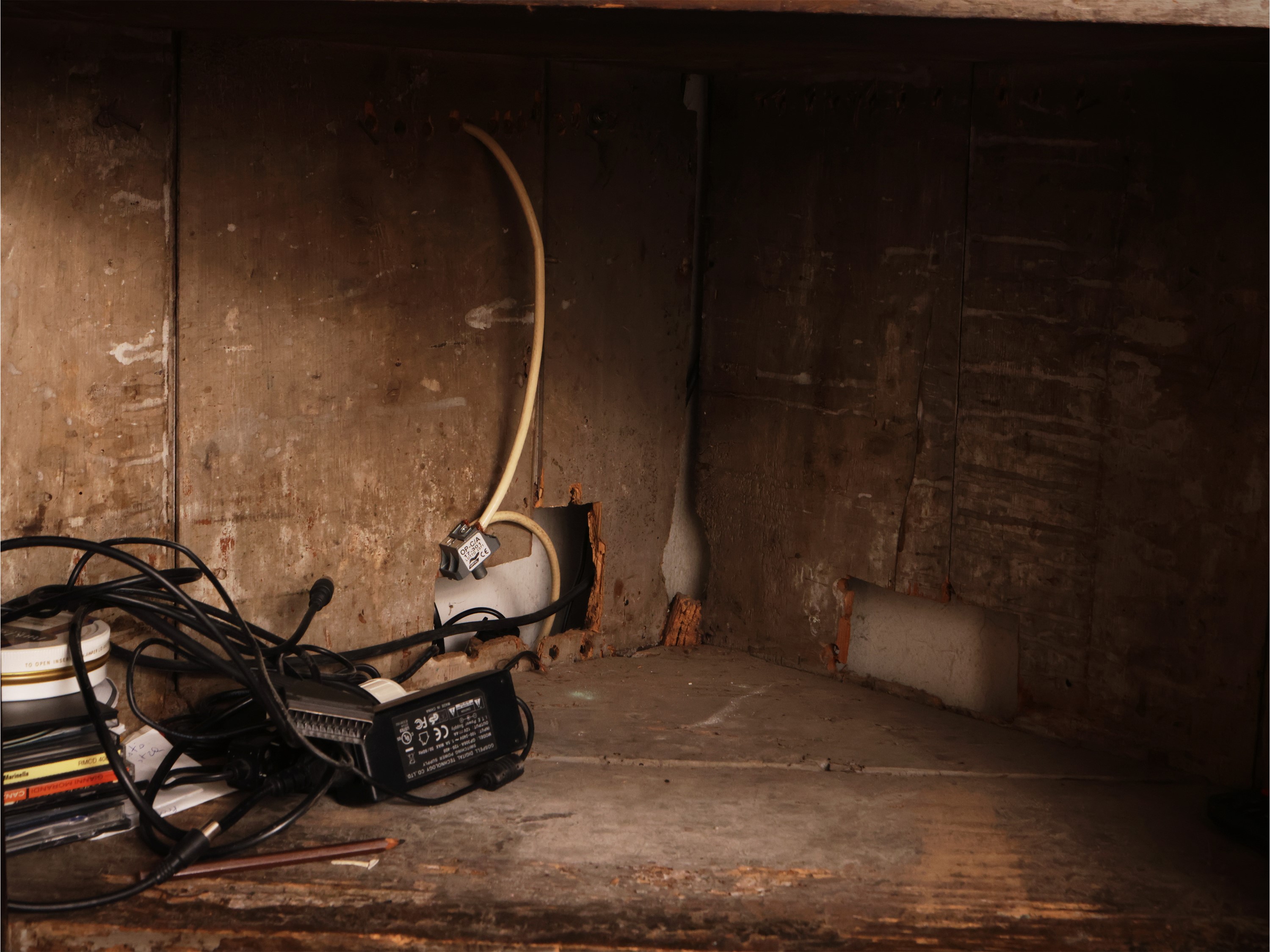 Angoliera in ciliegio