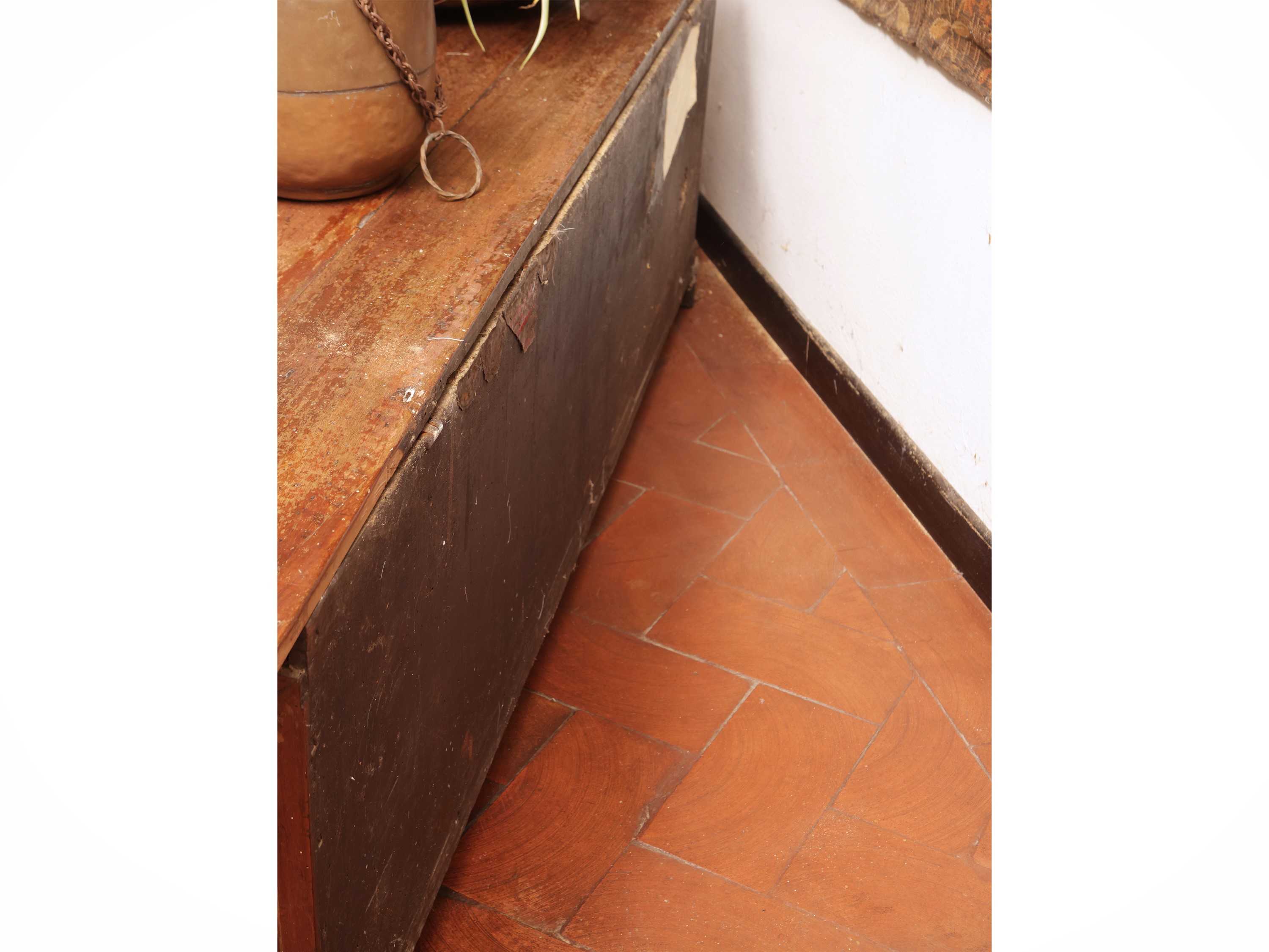 Cassapanca rustica in noce, XIX secolo