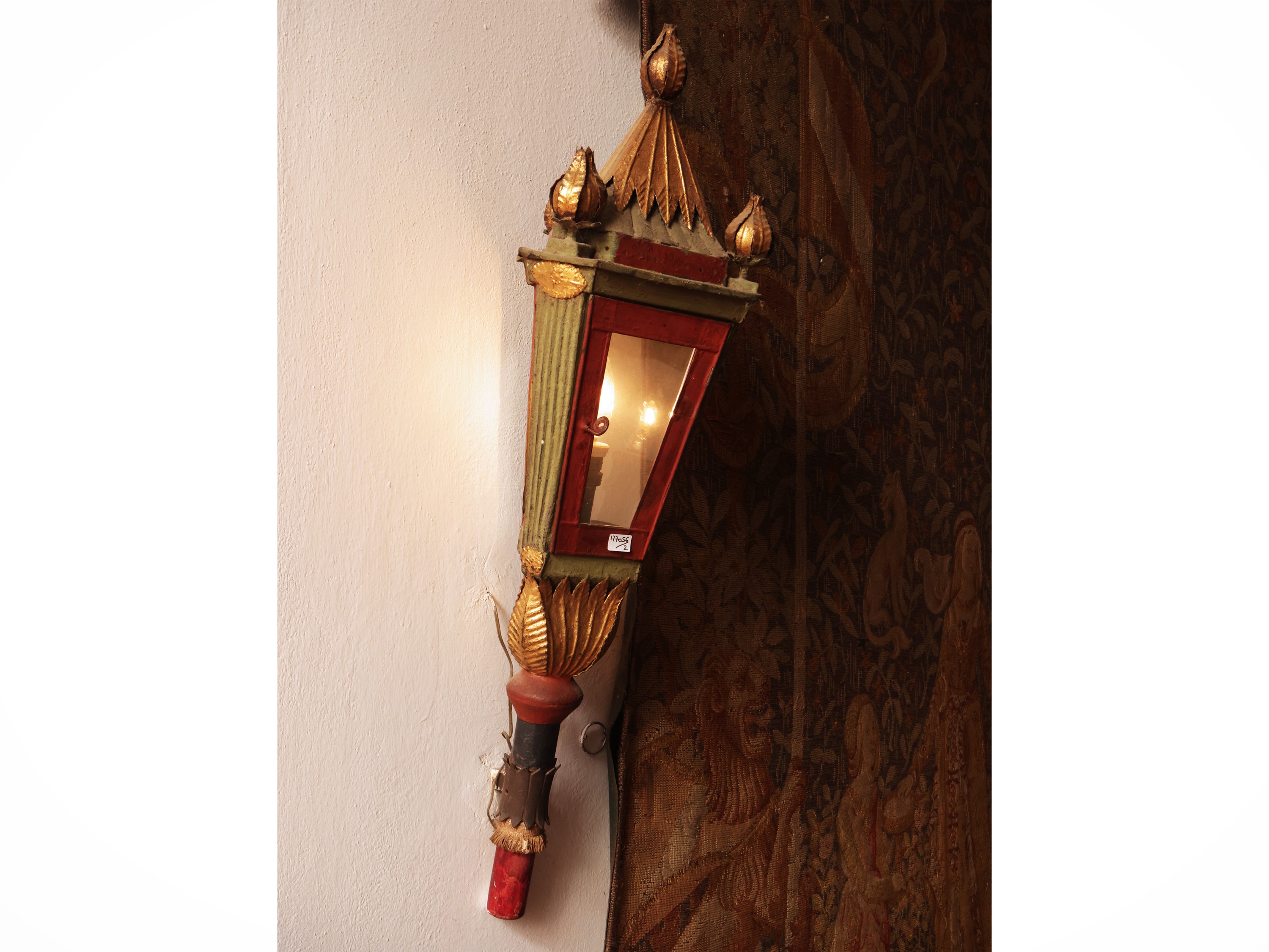 Coppia di lanterne da processione in tôle