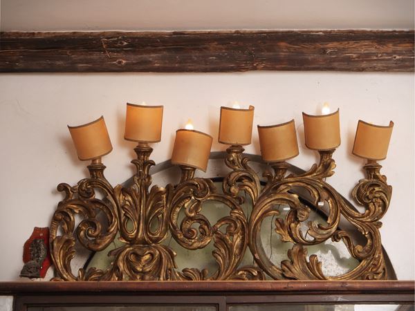 Grande fregio in legno intagliato e dorato  - Asta Stile fiorentino: da una villa a Settignano al buen retiro di Maria Teresa Colonna - Maison Bibelot - Casa d'Aste Firenze - Milano