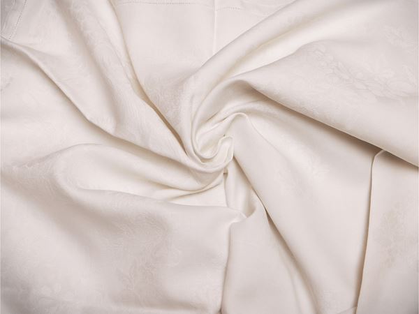 White dadra linen tablecloth