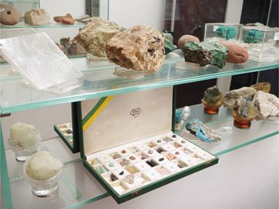 Collezione di minerali, varietà e tipologie