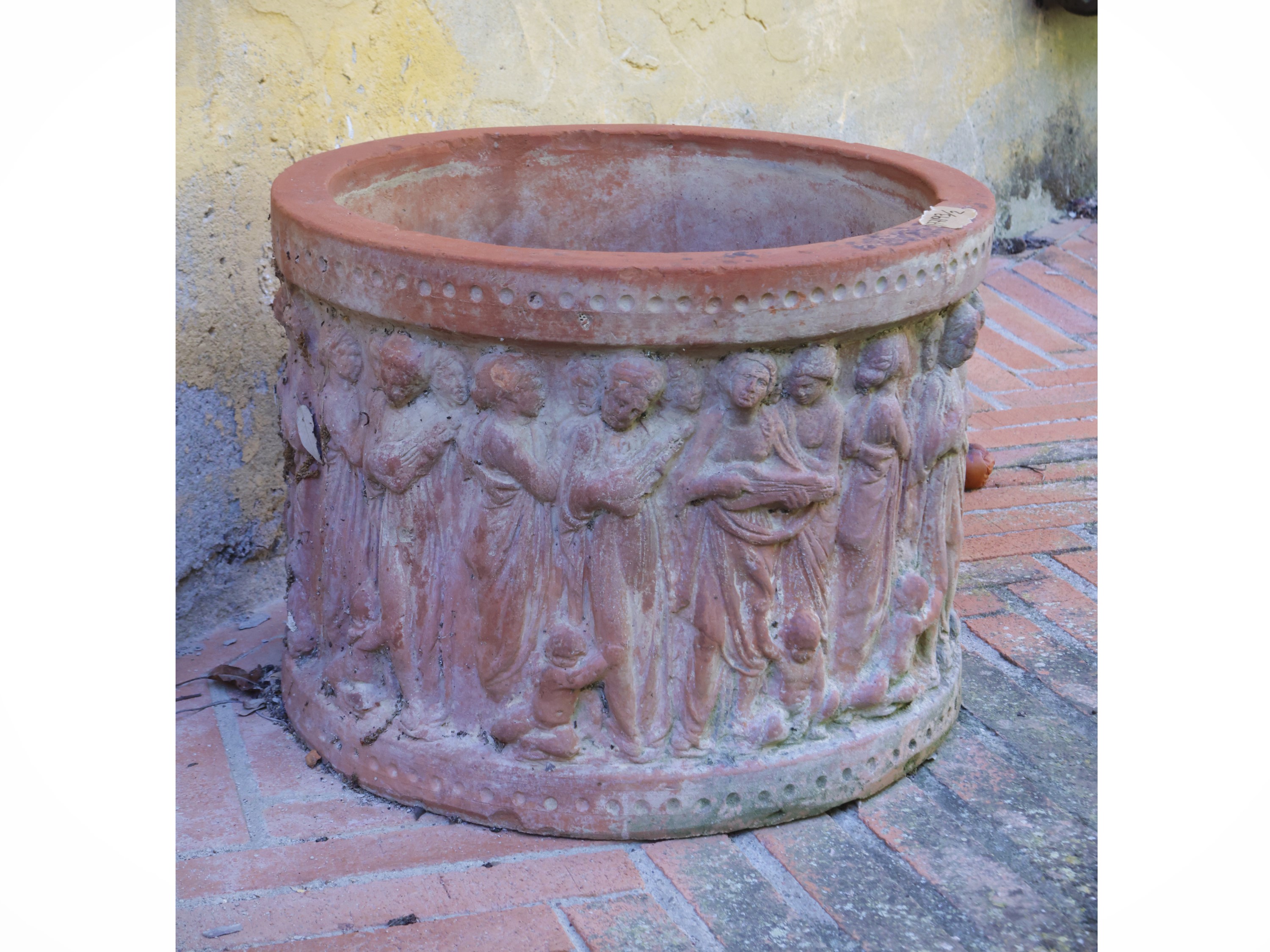 Coppia di vasi a cilindro in terracotta, h 31 cm, diam 41 cm