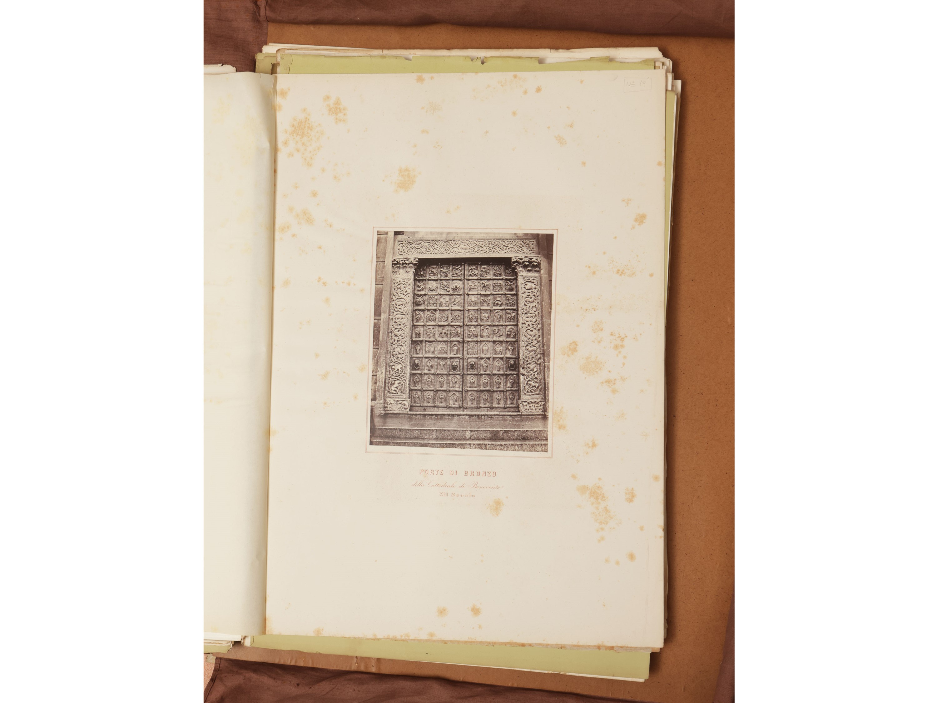 Studi sui monumenti della Italia meridionale dal IV al XIII secolo