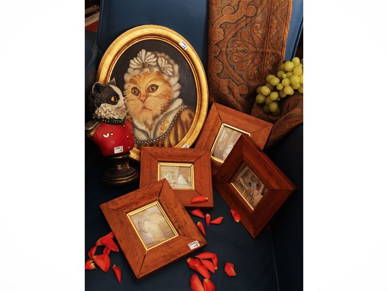 Collezione animalier, composta da ceramica smaltata, dipinto a olio e stampe