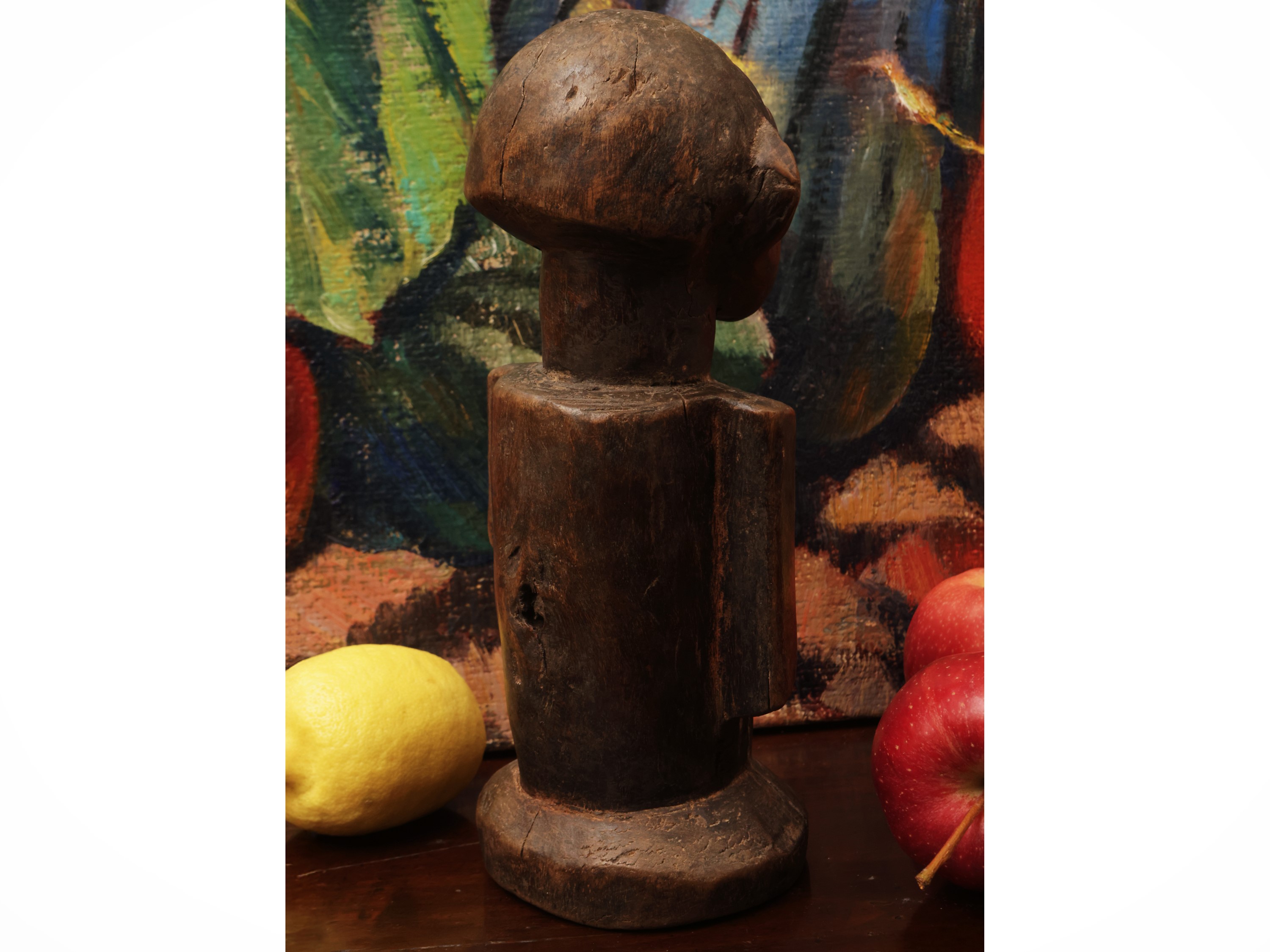 Raccolta di tre maschere africane e quattro figure in legno