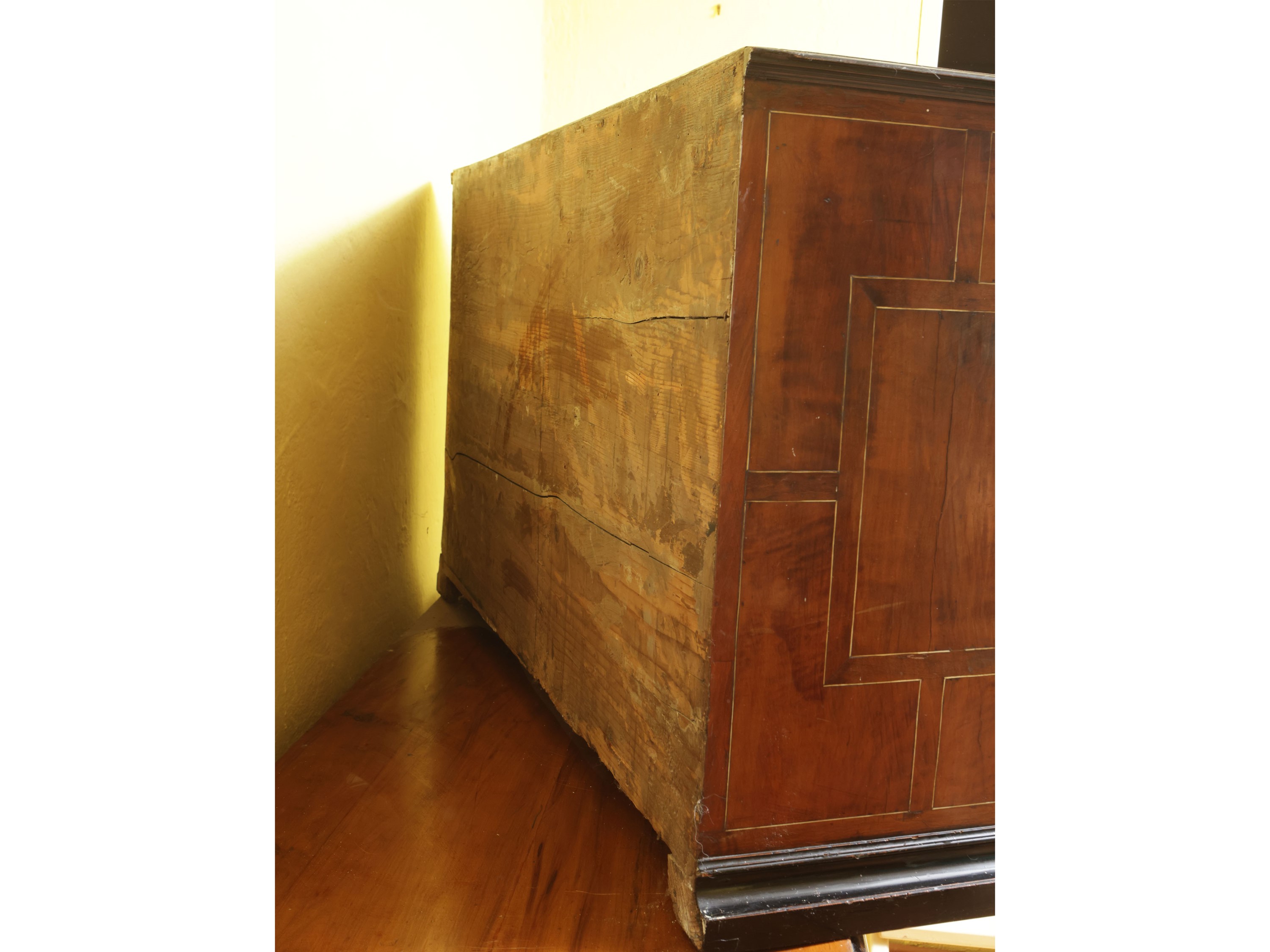 Monetiere Architettonico in Ciliegio