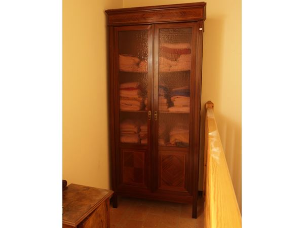 Bookshelf in Satinwood  (beginning of the twentieth century)  - Auction A country house near Crema: a collection of 19th century paintings - Maison Bibelot - Casa d'Aste Firenze - Milano