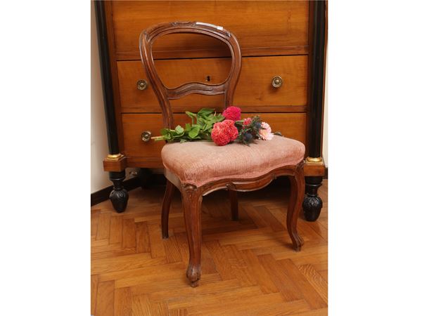 Series of three chairs in walnut