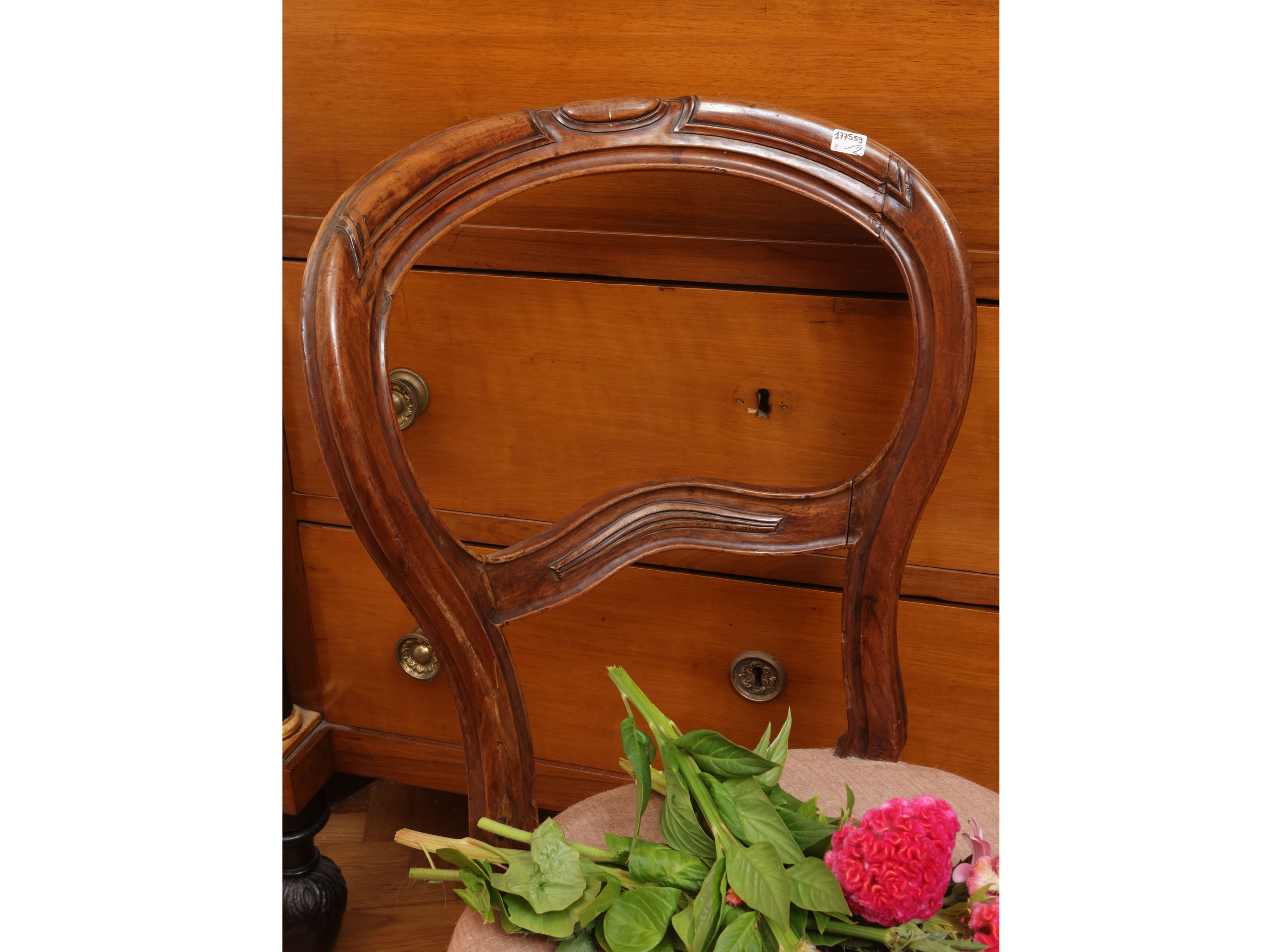 Serie di Tre Sedie in Noce