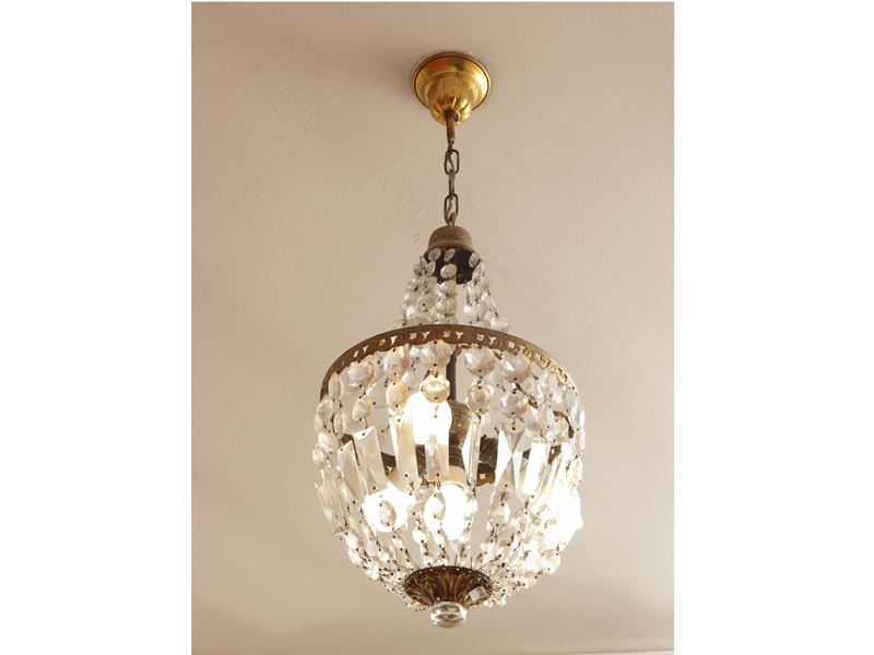 Piccolo Lampadario in Tole Dorata
