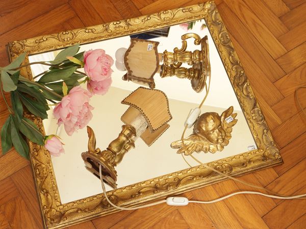 Lot of carved and gilded wooden furnishing accessories