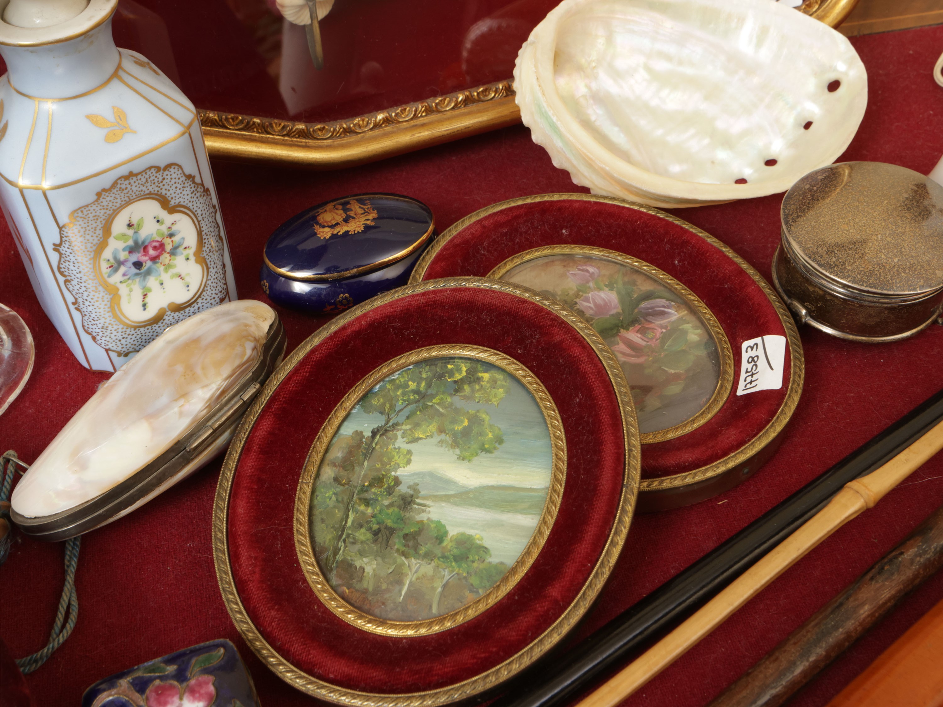 Lotto di Galanterie D'epoca