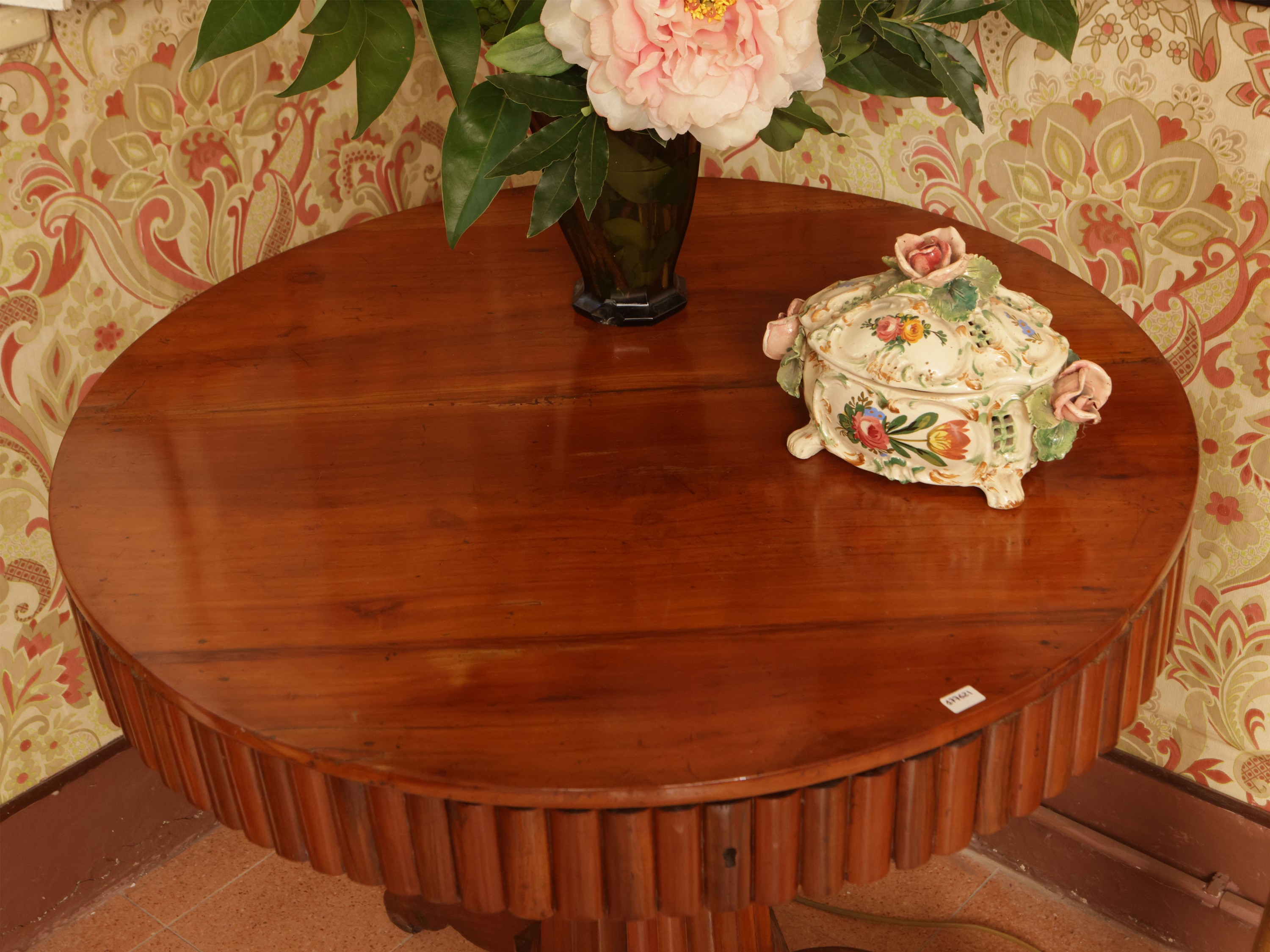 Tavolino da centro in noce