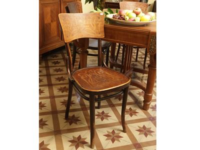 Serie di Sette Sedie in Faggio Curvato, Thonet