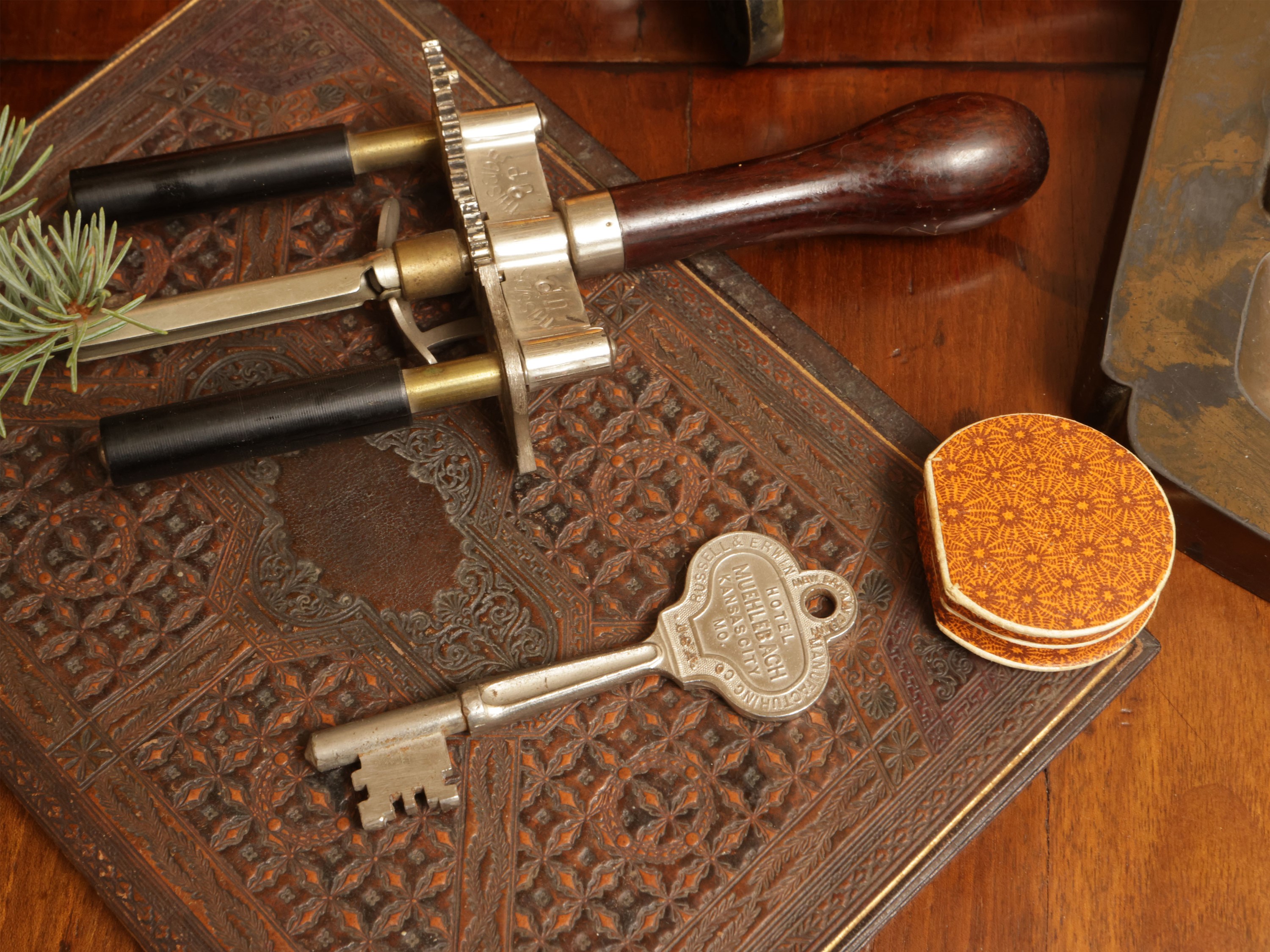 Curiosità da Scrivania D'epoca