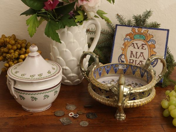 Four vintage majolica