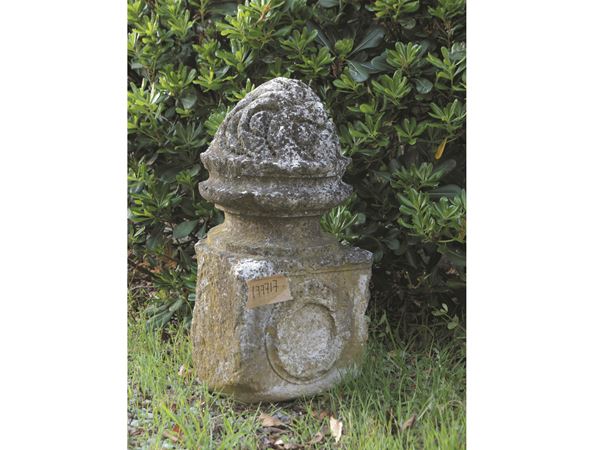 Scultura da giardino in pietra