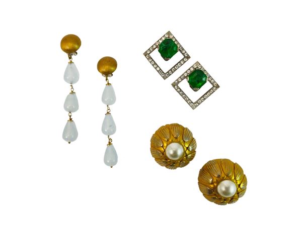 Three pairs of clip-on earrings  - Auction Vintage Mania - Fall selection - Maison Bibelot - Casa d'Aste Firenze - Milano