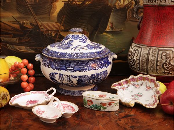 Piccola collezione di bomboniere in porcellana