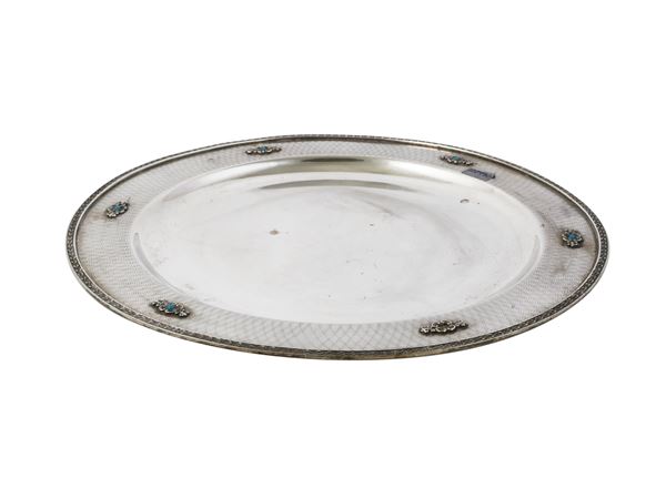 Silver centerpiece centerpiece