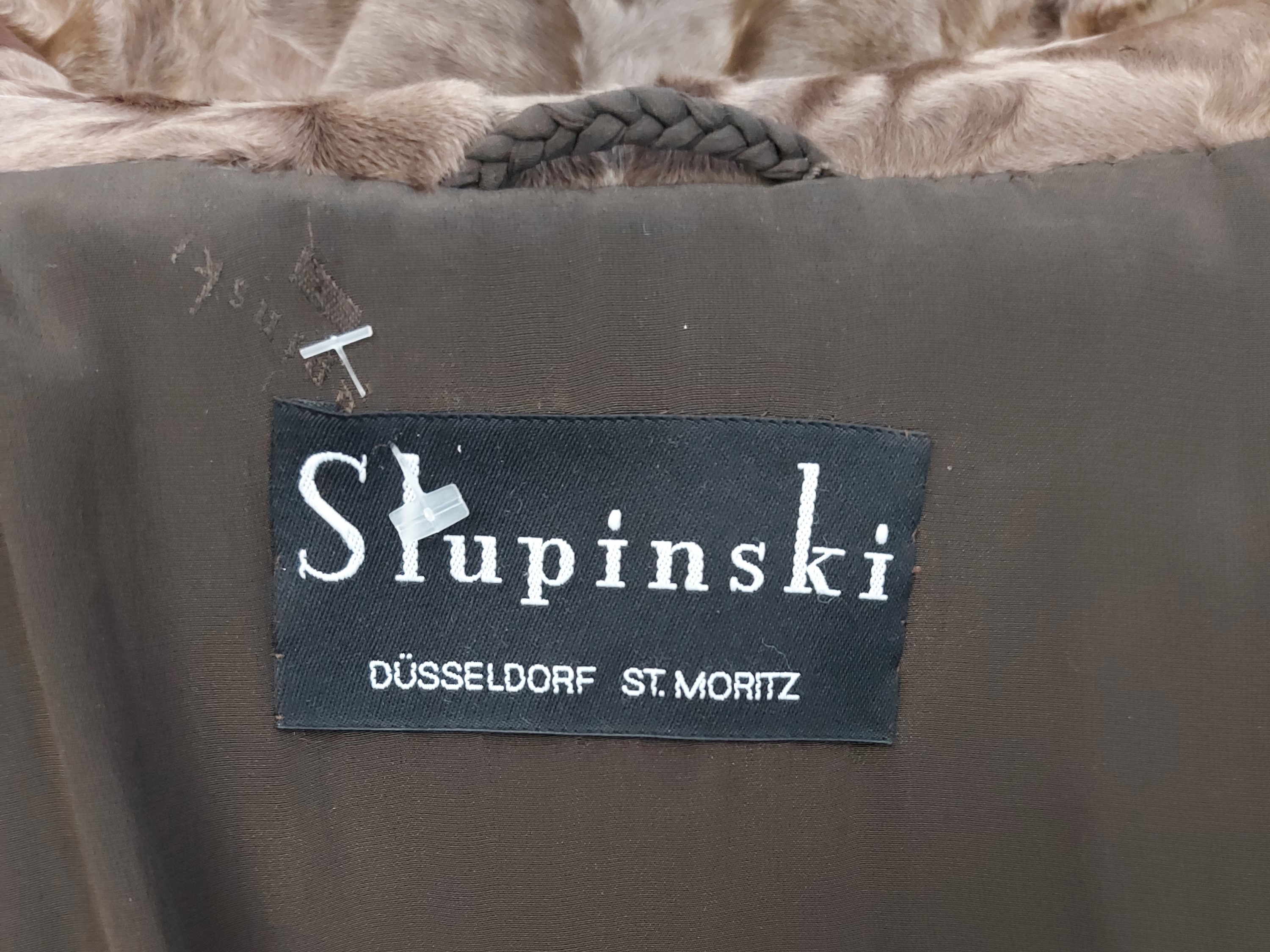 Cappotto Lungo in Pelliccia Breitschwanz Marrone, Slupinski St. Moritz