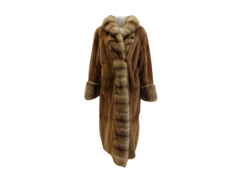 Cappotto Lungo in Pelliccia di Castoro Color Miele