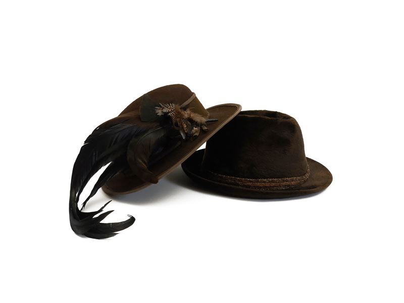 Lotto di due cappelli