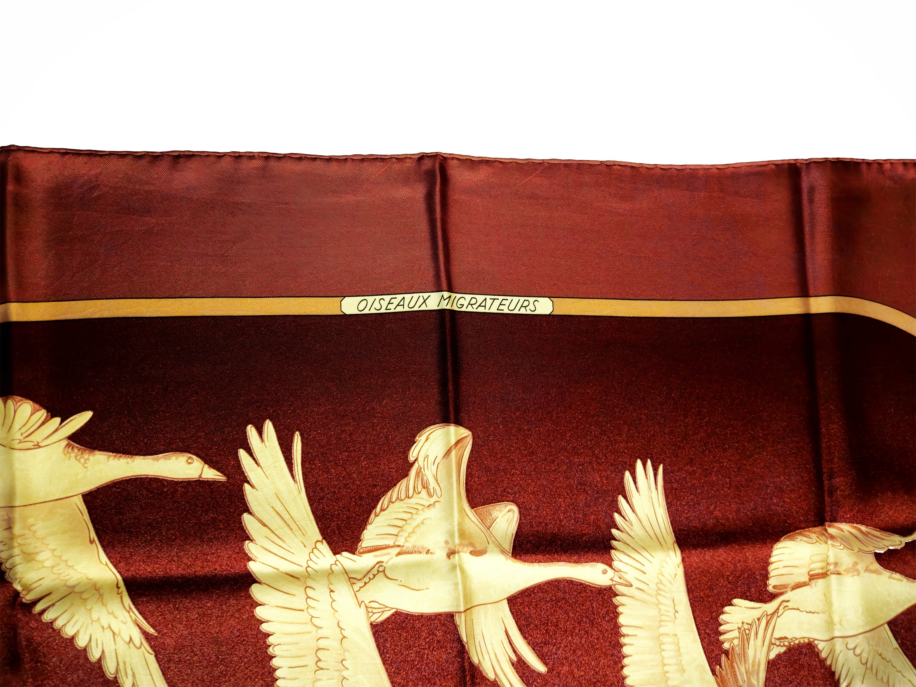 Hermès, Foulard in seta "Oiseaux migrateurs", cm 90x90