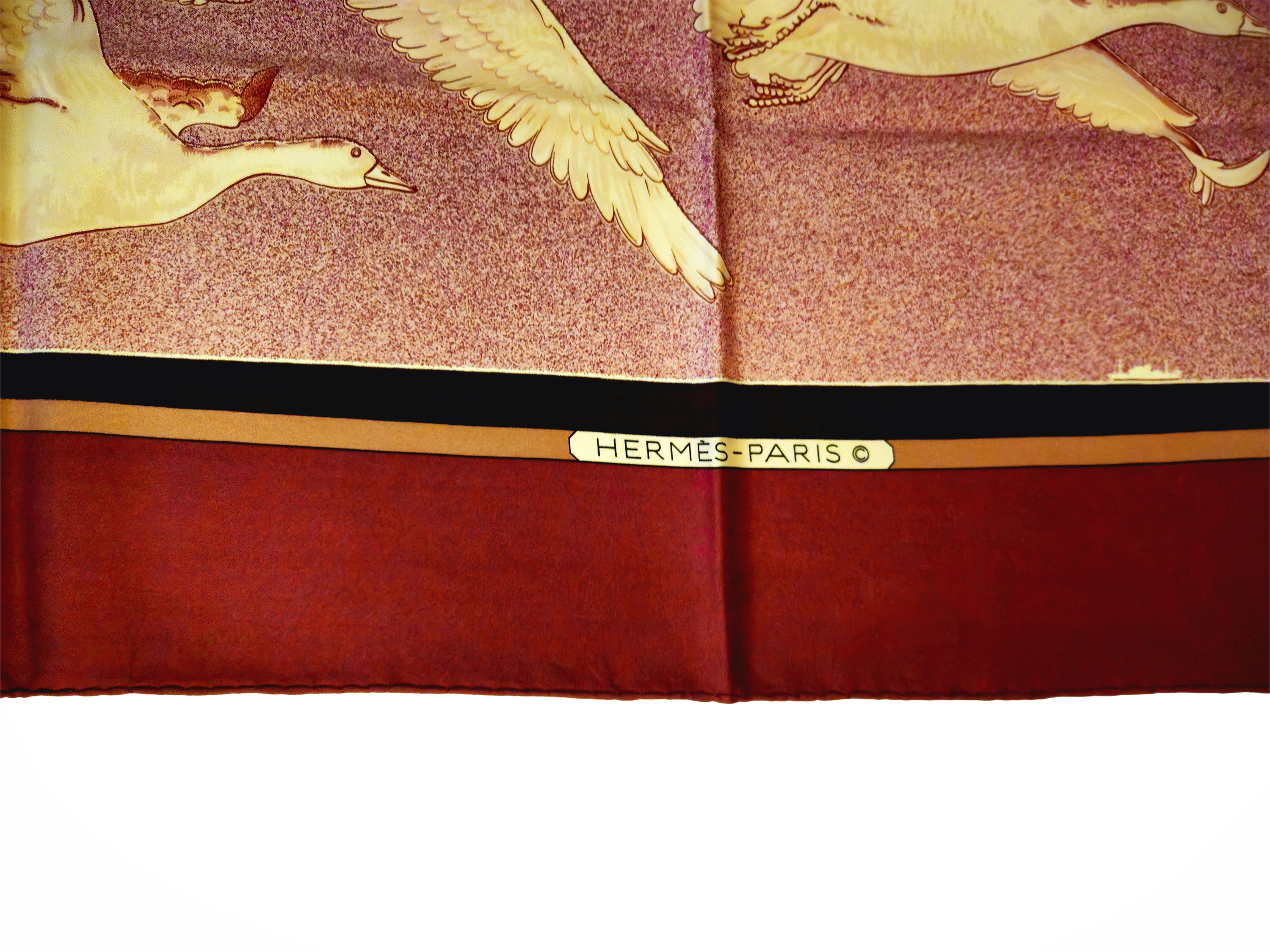 Hermès, Foulard in seta "Oiseaux migrateurs", cm 90x90