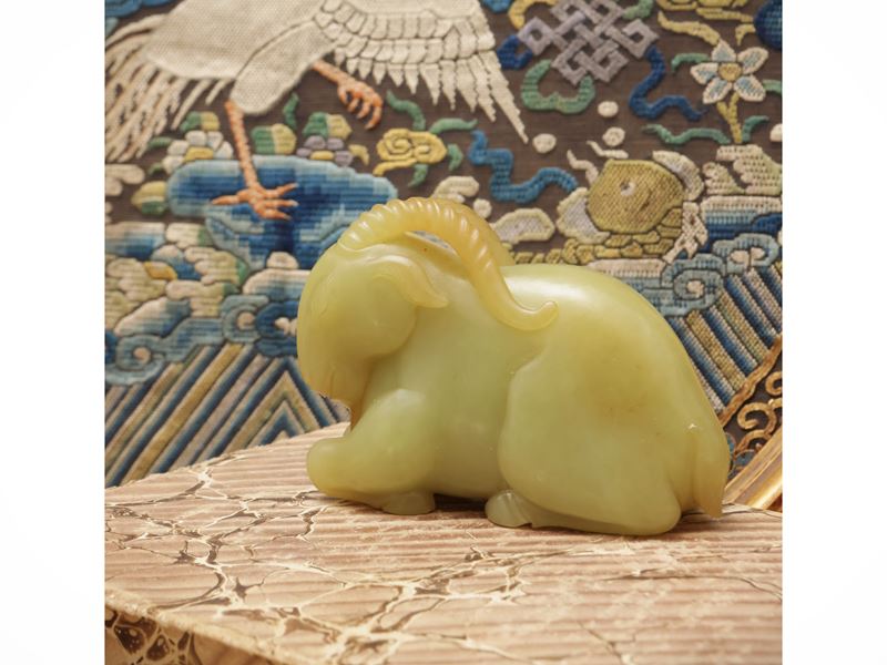 Intaglio in giada, Capra accovacciata, Cina