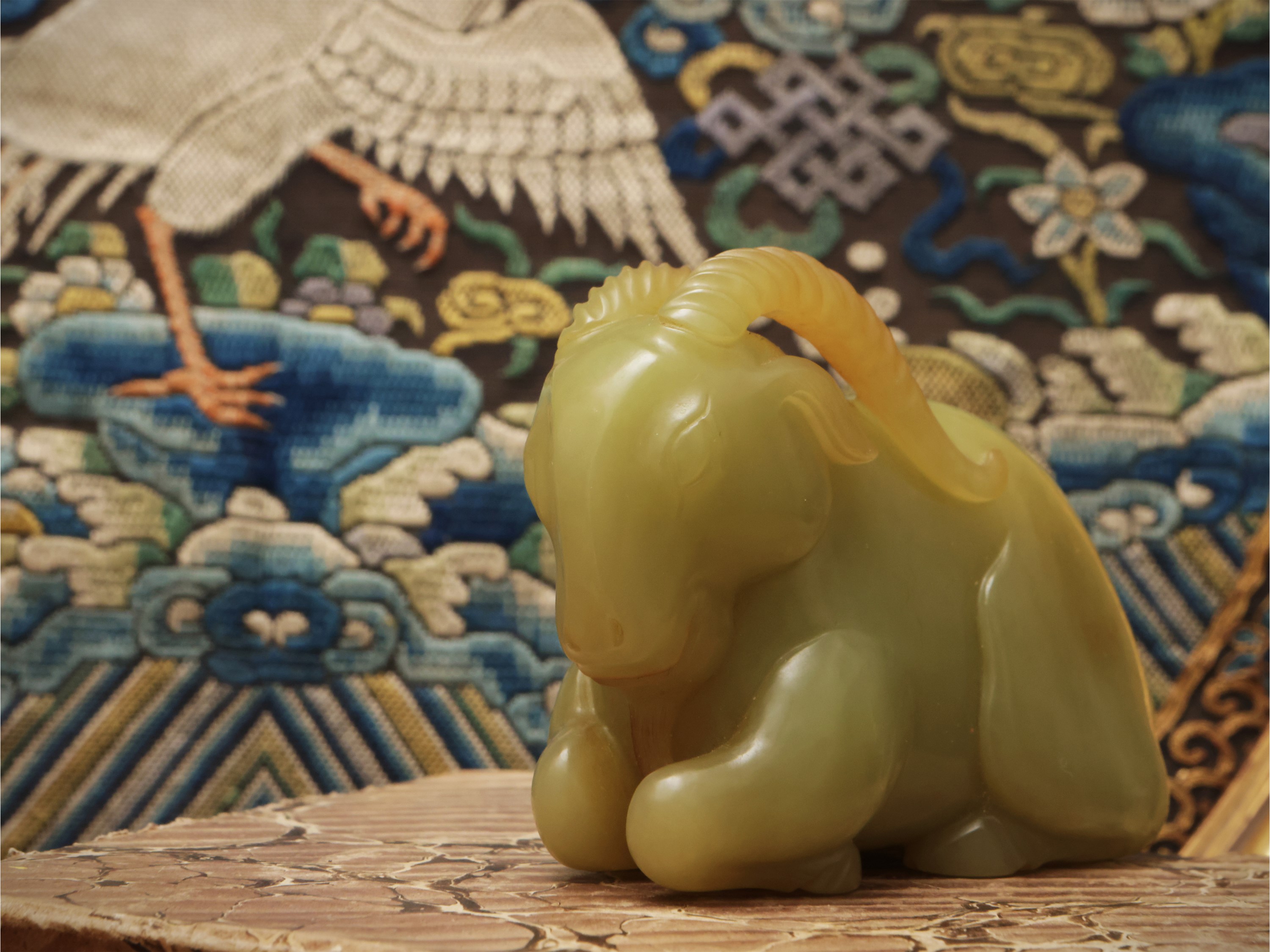 Intaglio in giada, Capra accovacciata, Cina