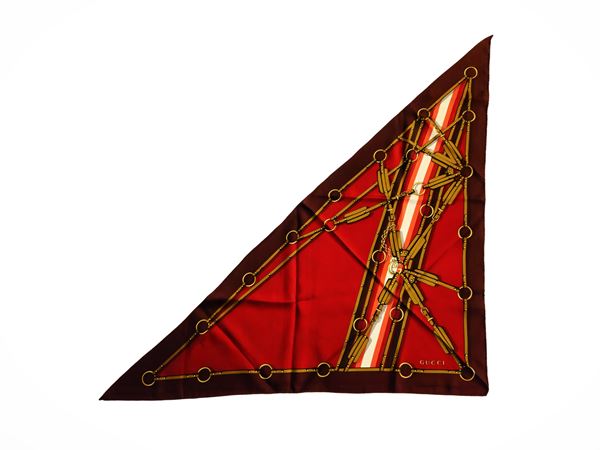 Gucci - Triangle silk scarf