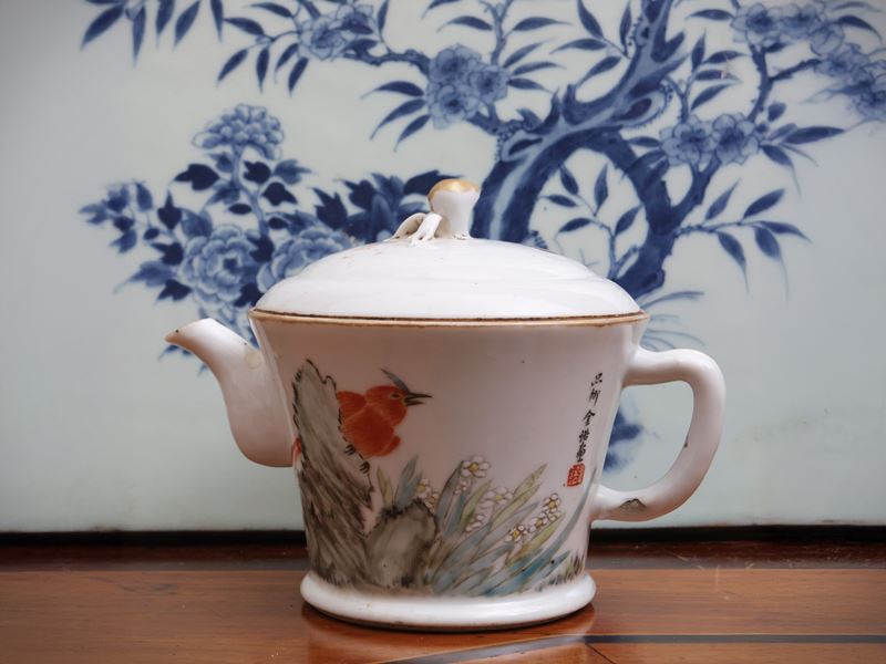 Teiera in porcellana famiglia rosa con iscrizione “Jin Pinqing"