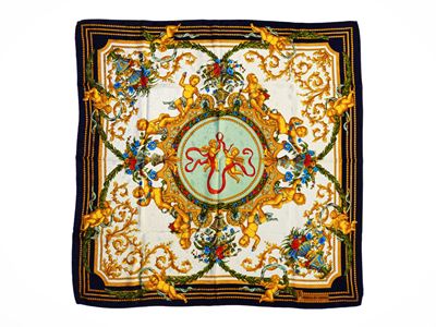 Roberta di Camerino, Foulard in seta con motivo di putti dorati