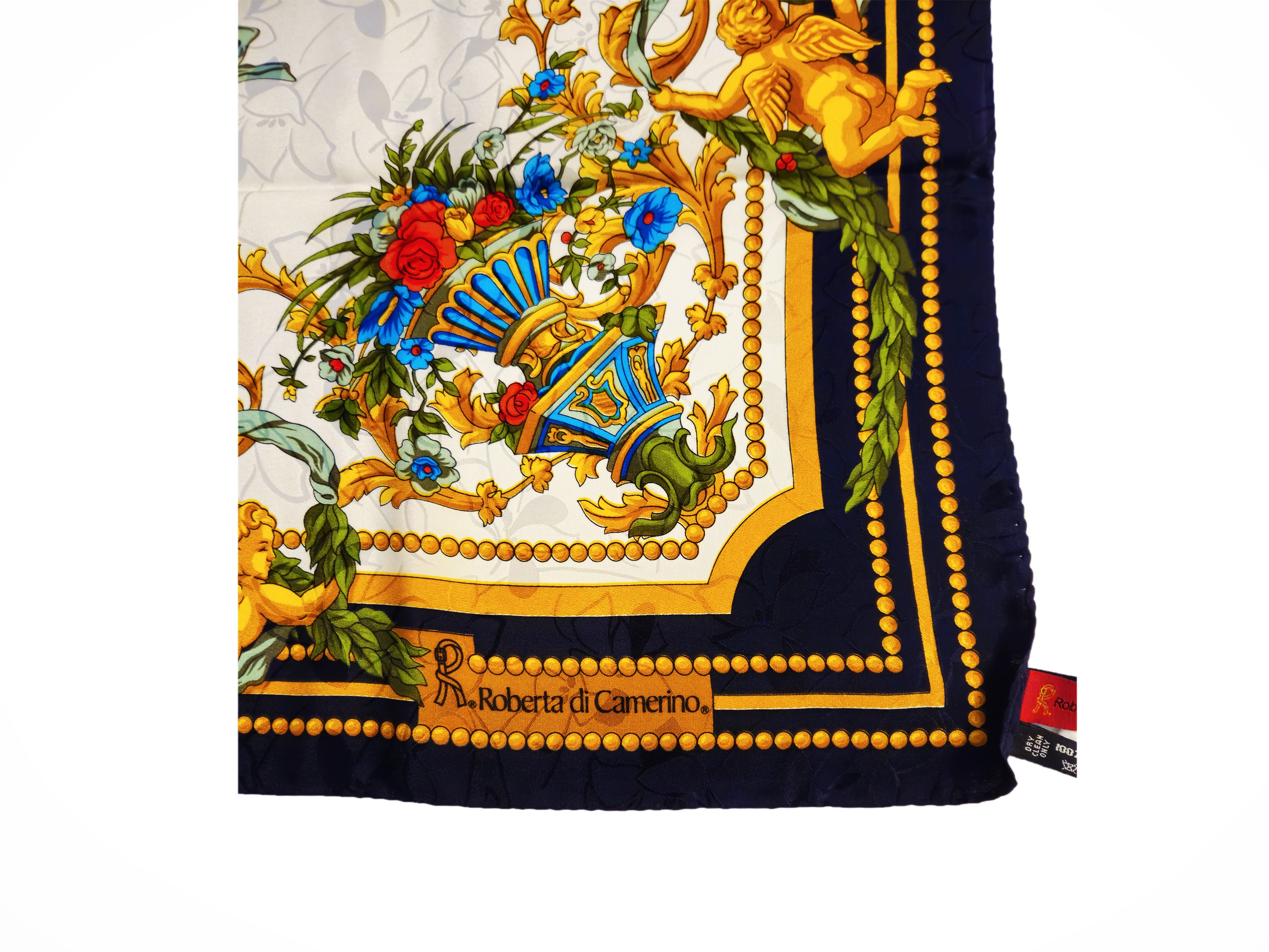 Roberta di Camerino, Foulard in seta con motivo di putti dorati