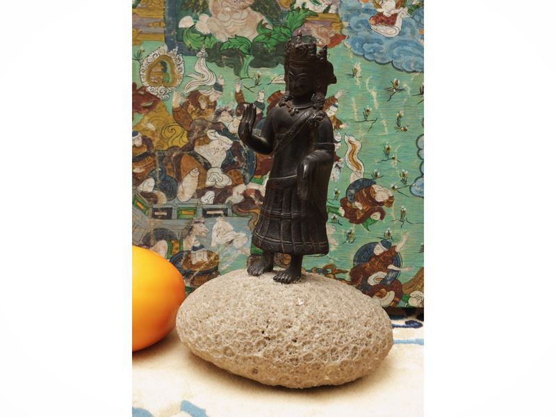 Figura votiva di bodhisattva in bronzo, area himalayana, sec. XVI–XVII