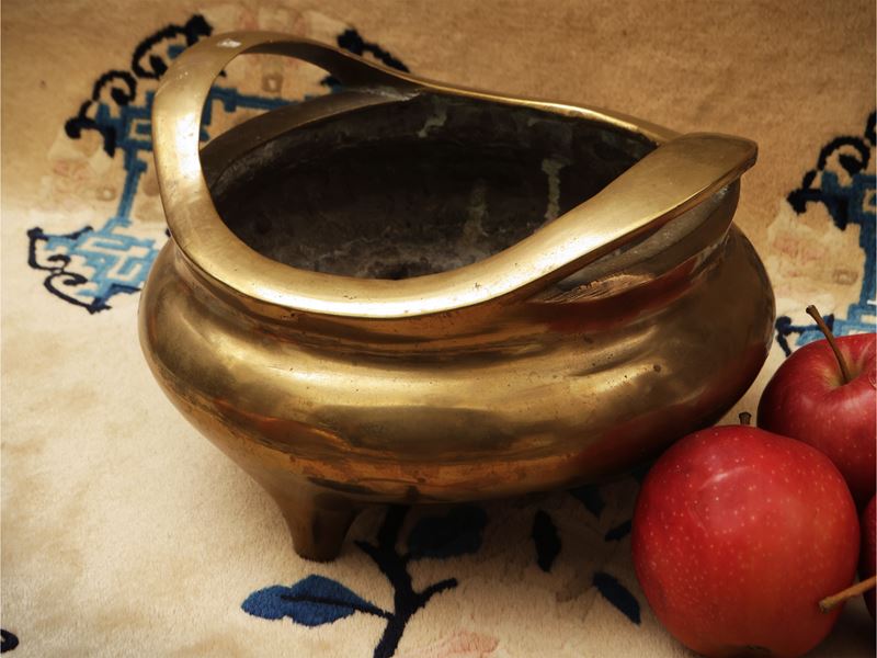 Grande incensiere in bronzo, Cina, dinastia Qing, sec. XVIII–XIX