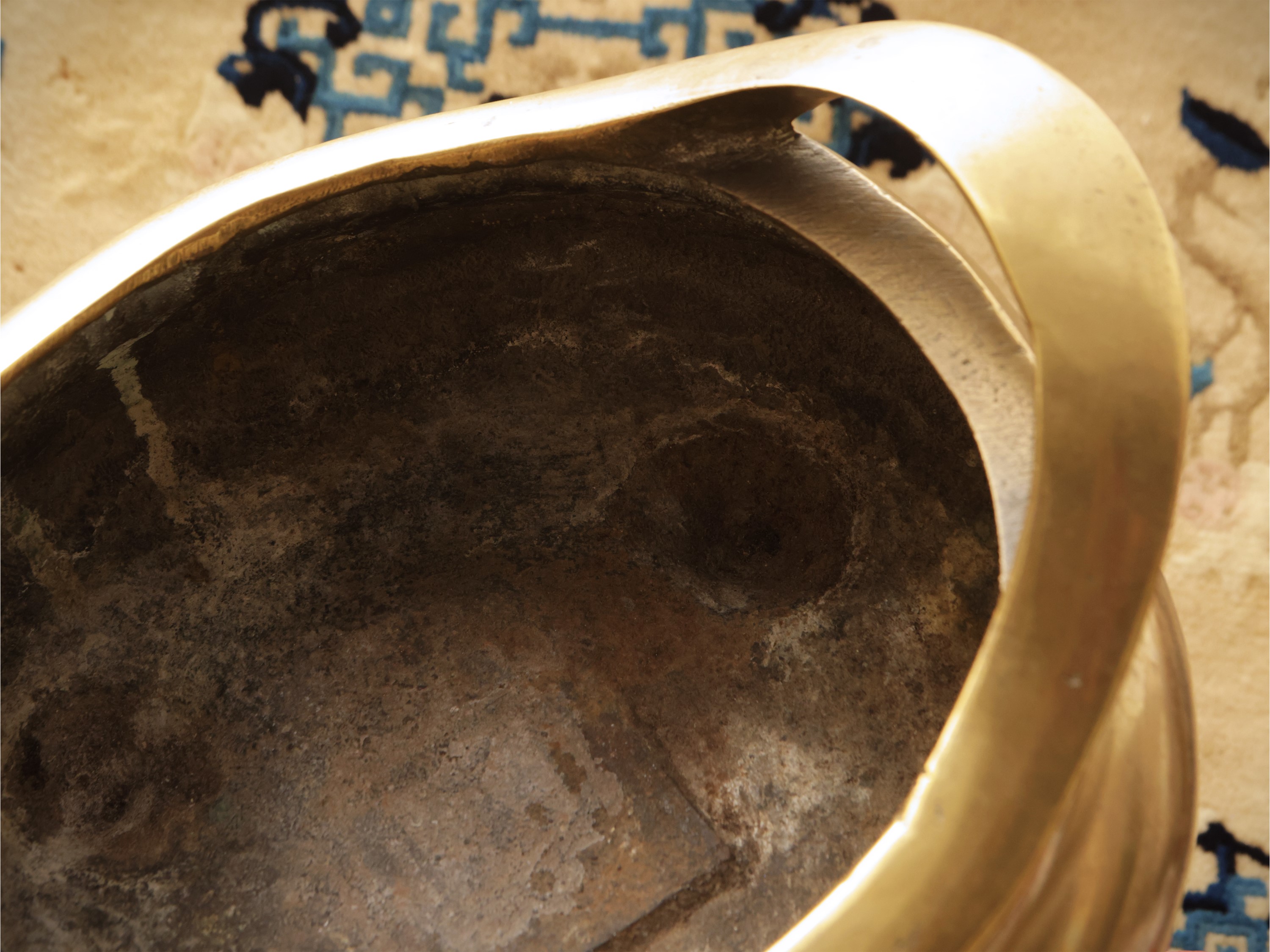 Grande incensiere in bronzo, Cina, dinastia Qing, sec. XVIII–XIX