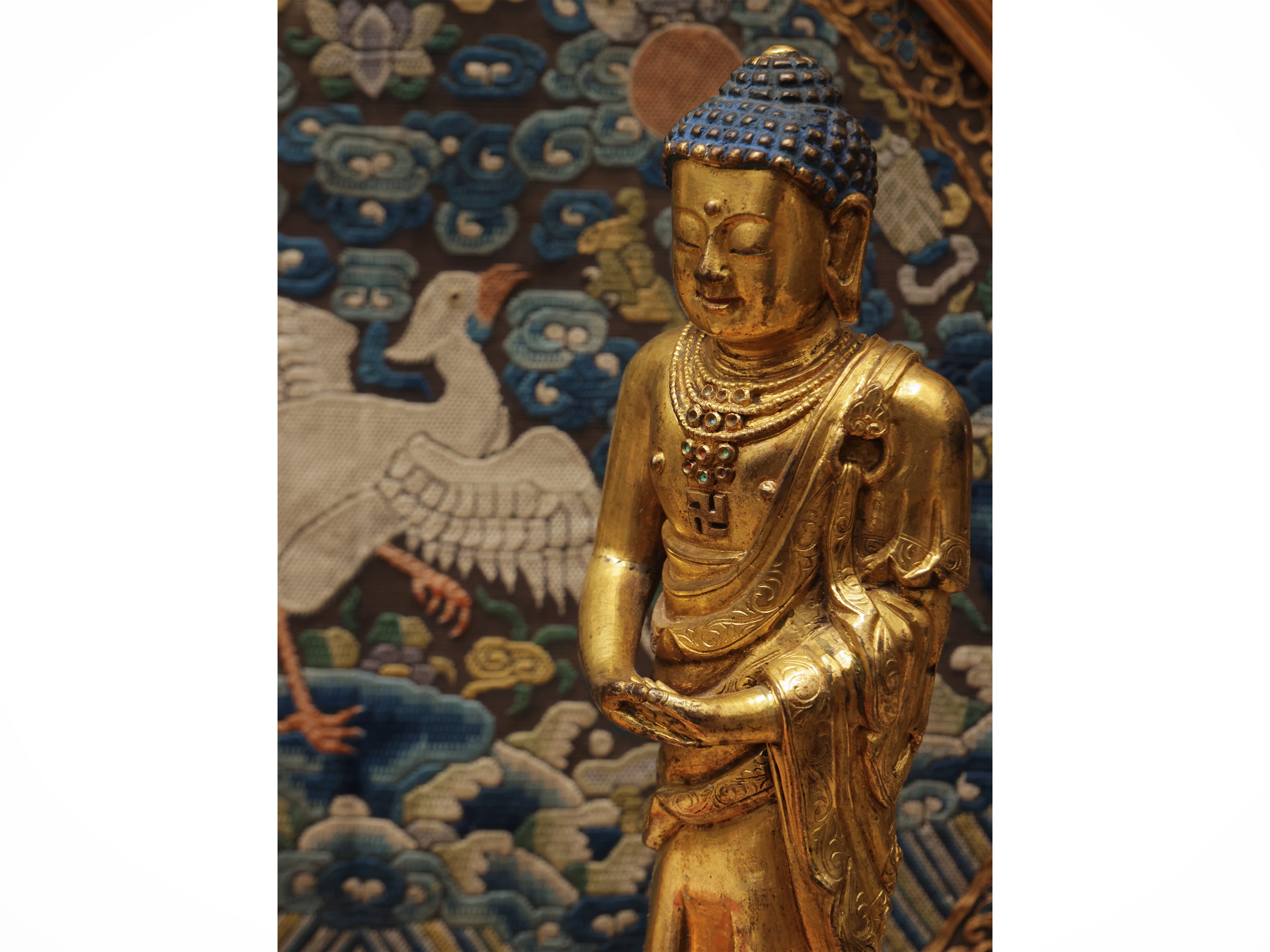 Statua di Buddha in bronzo dorato, Cina, dinastia Qing, sec. XVIII–XIX