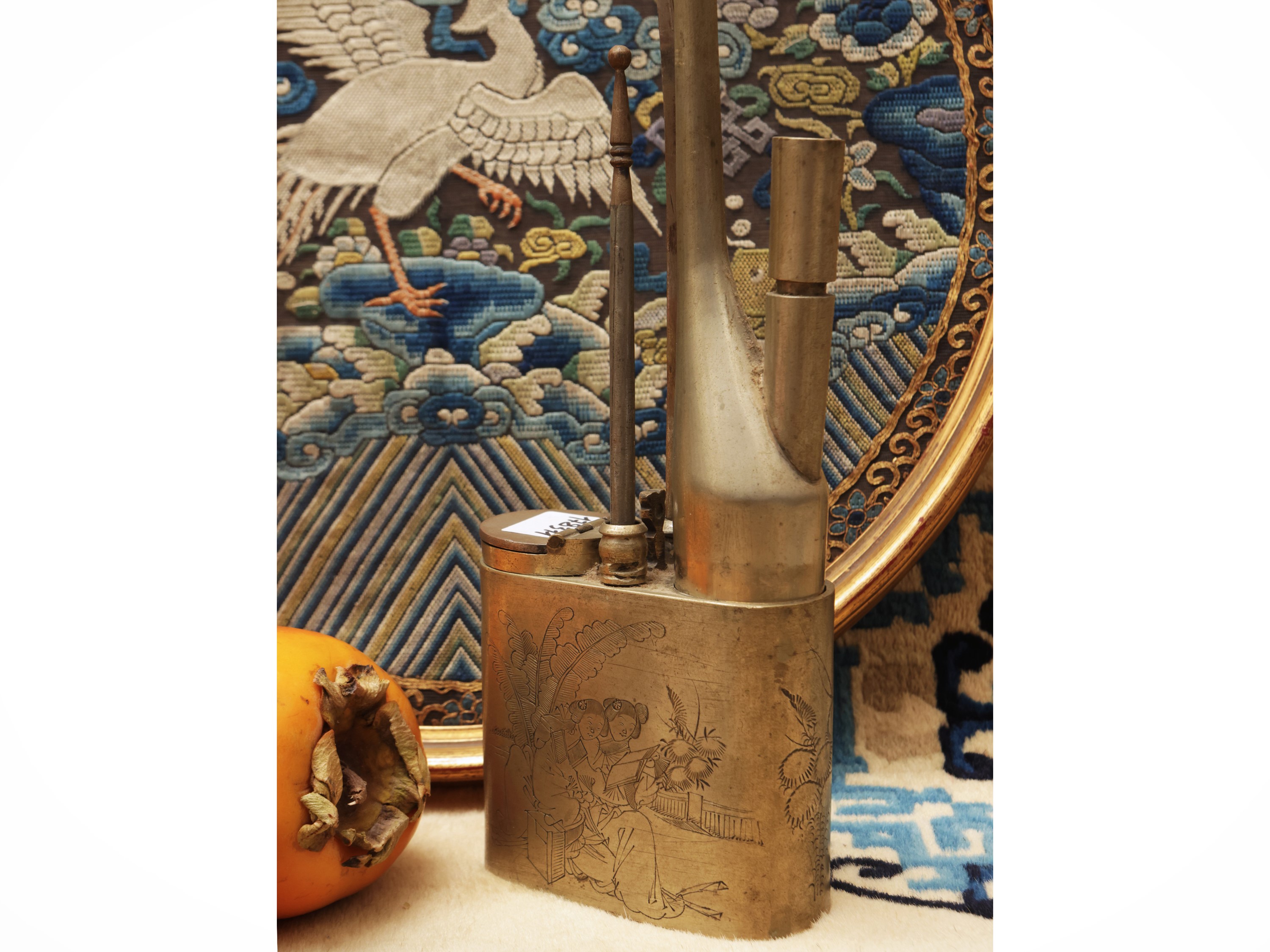 Pipa ad acqua, Cina, lega di rame incisa con poesia 'Yong Tongquetai', fine dinastia Qing – inizi...